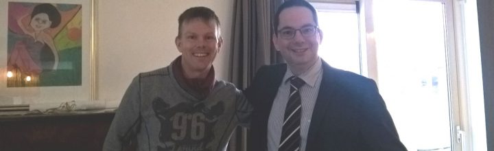 De burgemeester op bezoek in de Huiskamer van Lohengrin