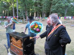 Sint Jan 2017_de burgemeester Toon en het draaiorgel