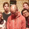 Remco treedt op met theatergroep “Théatre Jamais”